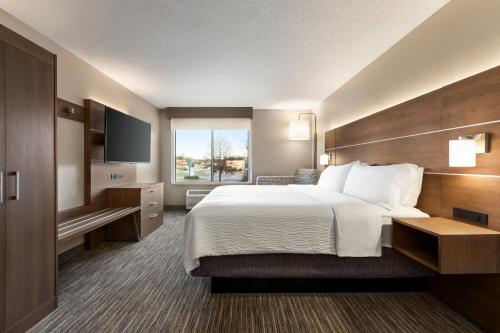 Holiday Inn Express Hotel & Suites Anniston/Oxford By IHG