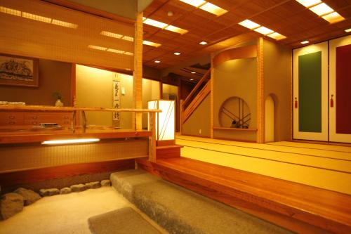 Sennen No Yu Koman