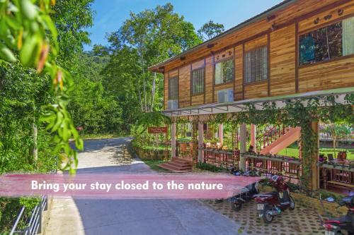 Entrance, Phu Quoc Valley Sen Bungalow in Phu Quoc Island