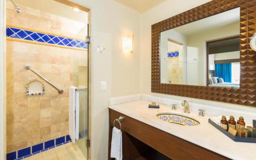 2 bedrooms, 4 beds