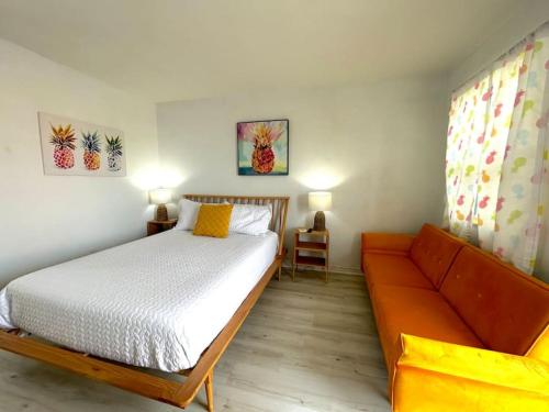 Pineapple Shores Retro Inn 6 in Daytona Beach, USA