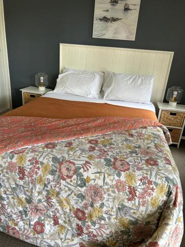 Apartments At Glen Isla Room Type - Family Room (No Pets Allowed)