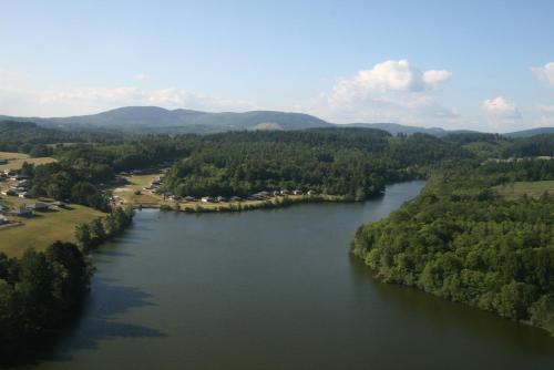 Vacancéole - Le Domaine des Monédières