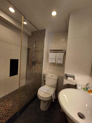 ห้องน้ำ, โรงแรมแคปิตอลโกตากินาบาลู (Hotel Capital Kota Kinabalu) in โกตากินะบะลู