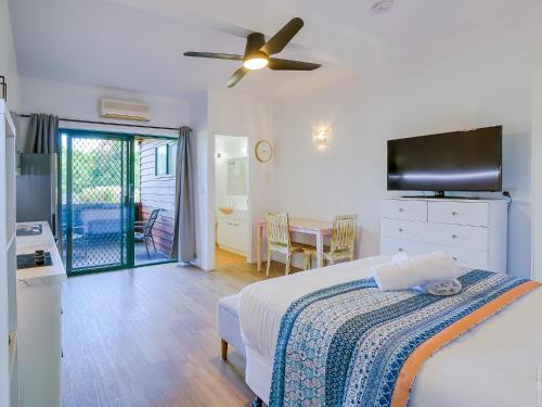 Boat Harbour Studio Apartments and Villas