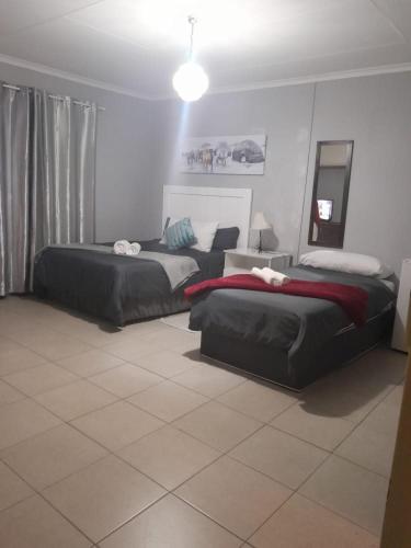 Stay at Home Airport Lodge Johannesburg