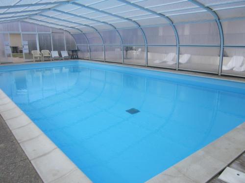 Swimming pool, Hotel La Chaumiere in Saint-Jean-de-Monts