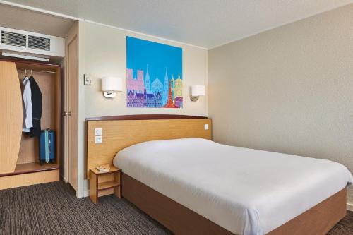 1 queen bed