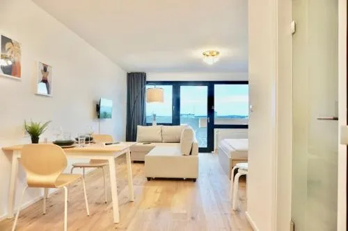 Modernes Apartment in Top Lage, free Parking max 1,65m Höhe und 1,8m Breite in Karlsruhe, Deutschland