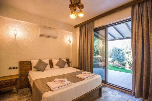 Villa Keyf inlice, 4 Bedroom, Large Pool and Fully Pricacy Garden and pool