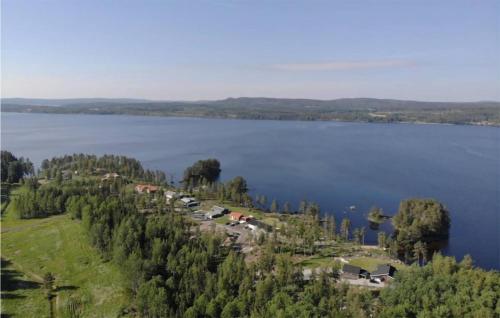 Awesome Home In Smedjebacken With House Sea View