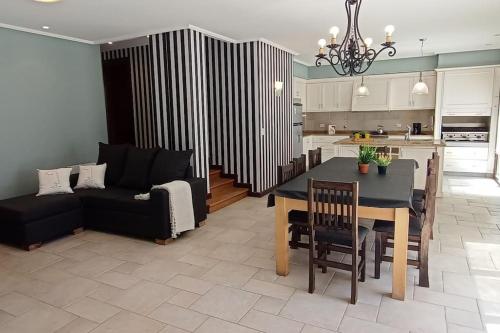 Precioso Chalet Vista Mar in มาร์เดลพลาตา