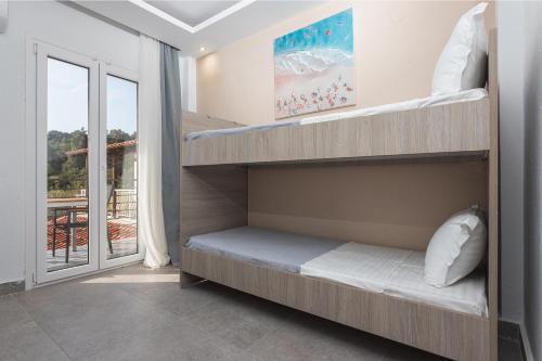 NewStory Luxury Suites Possidi