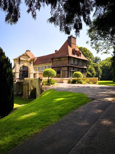 . Les Suites Château du Breuil Normandie