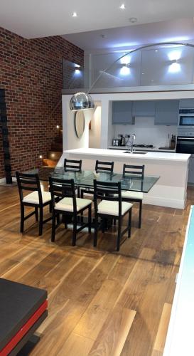 Relaxing Luxury Apartment