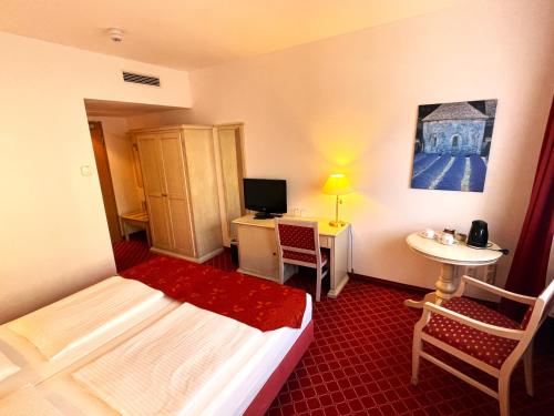 Mercure Hotel Chateau Berlin am Kurfürstendamm - image 4