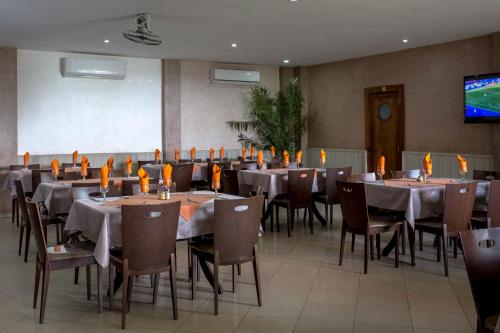 Hôtel de Paris (Hotel de Paris) in Djiloris