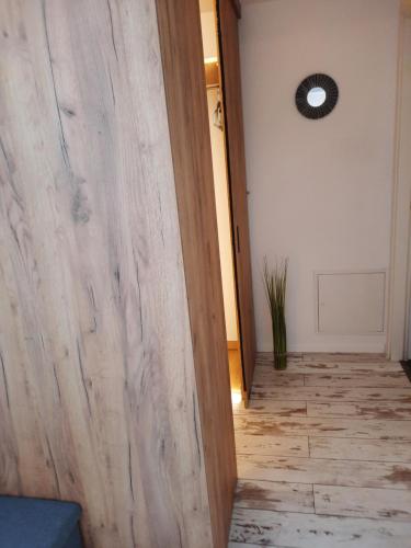 Exclusive Art Apartment - Tap to explore photos