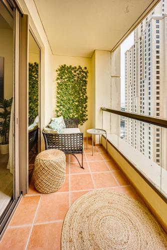 New sea view Rimal 2BD in front of the beach, Дубай (фото 6)
