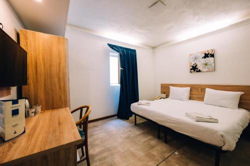 Primera Hotel - image 6