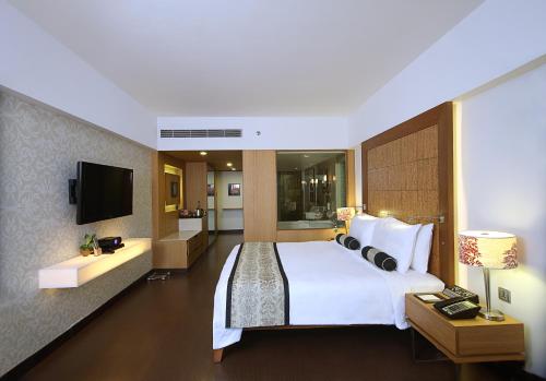 Fortune Select SG Highway, Ahmedabad - Member ITC Hotels' Group - Bhadaj