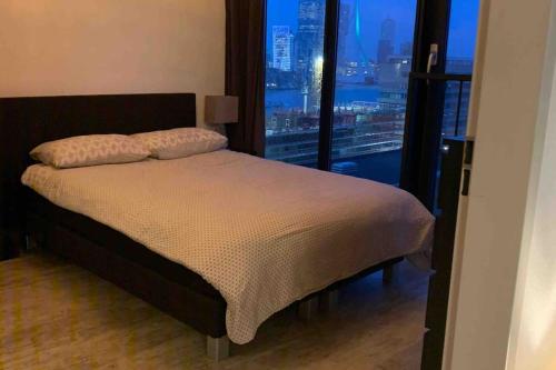 Long Term Rental - Beautiful Apt City center Free Parking, Роттердам (фото 5)