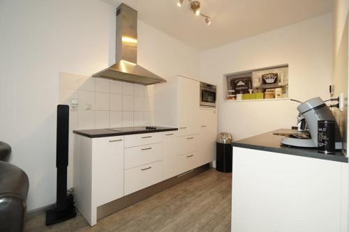 Long Term Rental - Beautiful Apt City center Free Parking, Роттердам (фото 7)