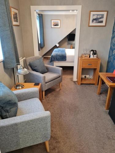 Brookside Guest House & Mini Spa - image 3
