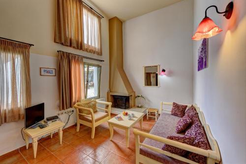 Mourtzanakis Residence - Traditional Eco Hotel in Achlada