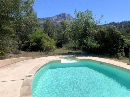 Maison à Aix en provence au pied de la Sainte Victoire