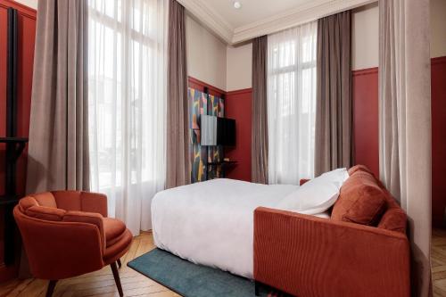Triple Room with Bathroom image 9