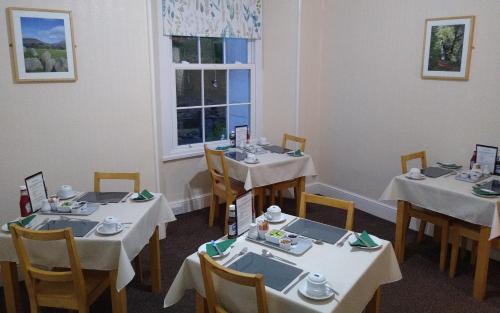 Hazeldene Guest House - image 6