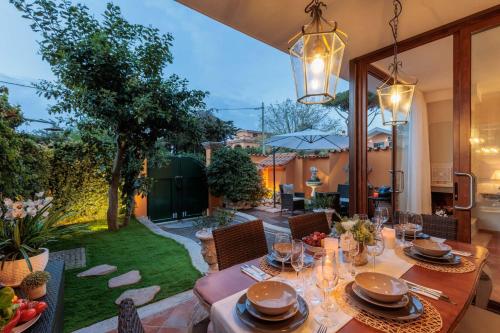  Corallina, 2 Bedrooms Villa with Garden and Private Jacuzzi in Torvaianica