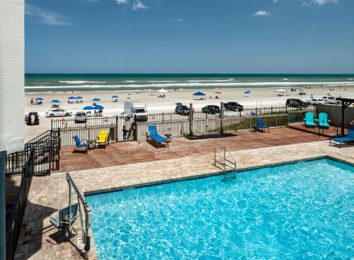Úszómedence, Best Western New Smyrna Beach Hotel & Suites in New Smyrna Beach (Florida)