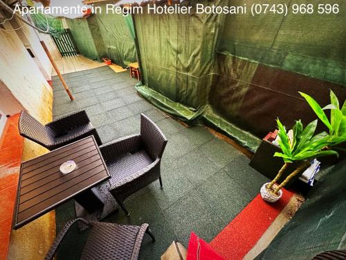 陽台/露台, Apartament cu 2 camere/Curte privata/La parter/Lux oferim factura in 博托沙尼