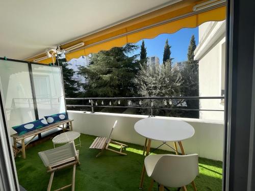 « Esprit cosy », terrasse, piscine, proche Lyon