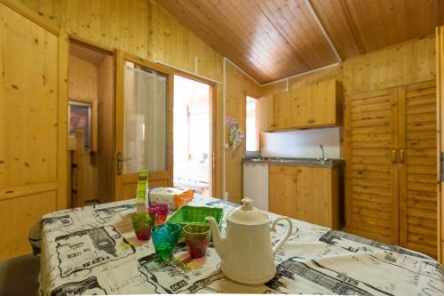 Chalet (4 Adults) image 6