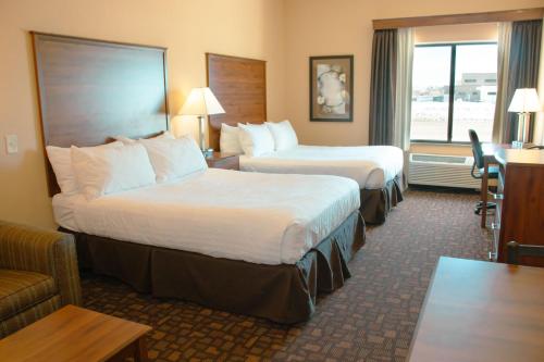 Grand Forks Lodge and Suites