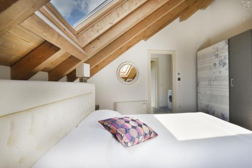 Villa Massari, Milan