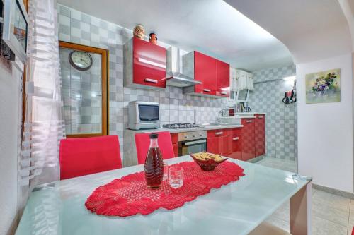 Studio apartment in Nerezine with balcony, air conditioning, WiFi, washing machine (4827-4), Nerezine (zdjęcie 5)