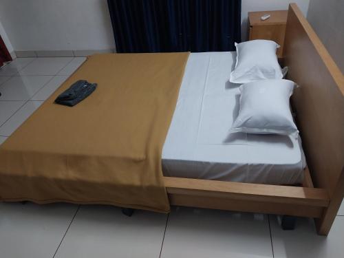 Deluxe Double Room with Balcony image 3