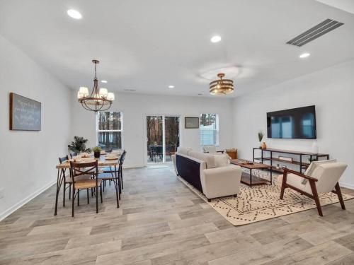 Gorgeous New Townhome/Charlotte! in Mount Holly