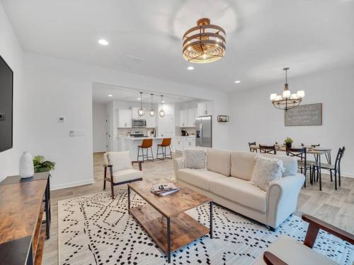 Gorgeous New Townhome/Charlotte! in Mount Holly