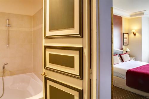 Best Western Premier Trocadero La Tour - image 4