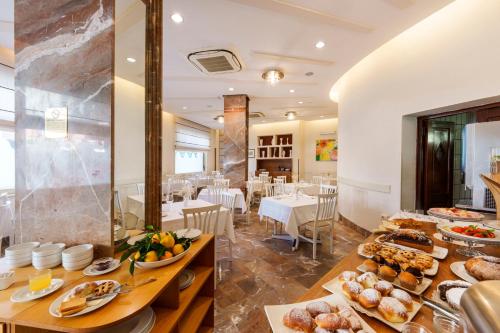 식음료(F&B), 호텔 투어리스트  (Hotel Tourist) in 소렌토