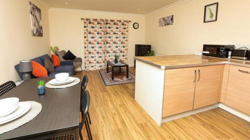 SureSpring Apartment - Slades Green