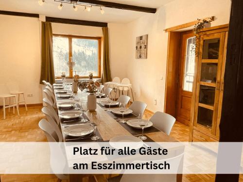 Großes Ferienhaus für 16 Pers mit Indoorspielplatz, Pool, großer Terrasse, Grill, Sauna, Kicker, Dart, uvm - ideal für Familien