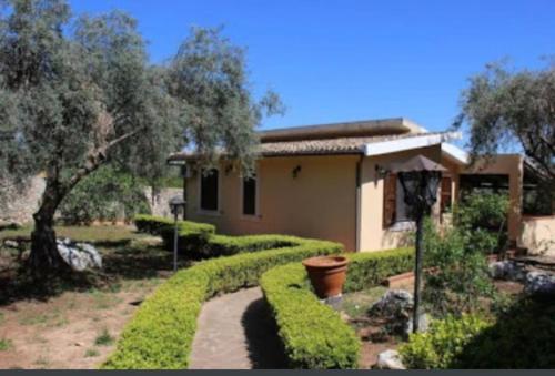 VILLA immersa nel verde