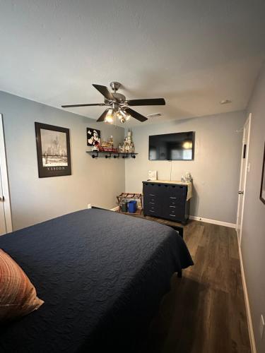CASA ATX- Private room and Bathroom in Quiet Neighborhood in Austin, USA