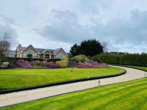 Lakeview Lodge Exclusive Home on the Blessington Lake